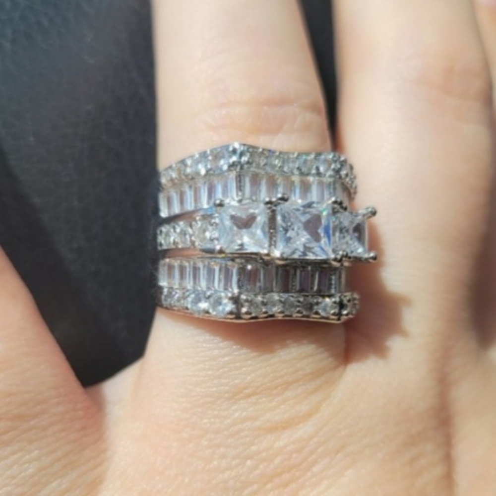 New White Sapphire Baguette Diamond 925 S.S Ring - Picture 5 of 5